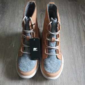 Sorel Women's Suede Waterproof Boot (Tan) NWOB A-19